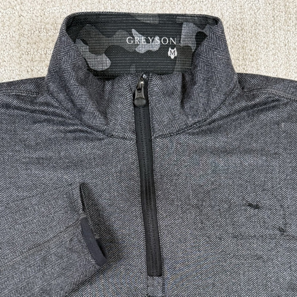 Greyson Men's Medium Gray Herringbone 1/4 Zip Golf Pullover Sweater *Read